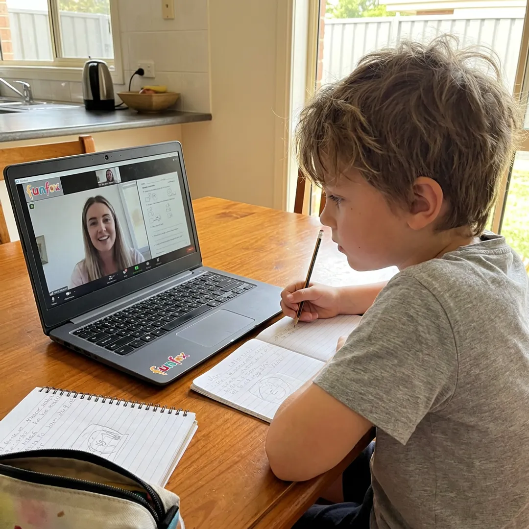 Student joining online school holiday tutoring