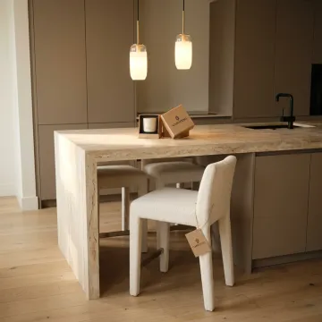 Kitchen & Dining Areas