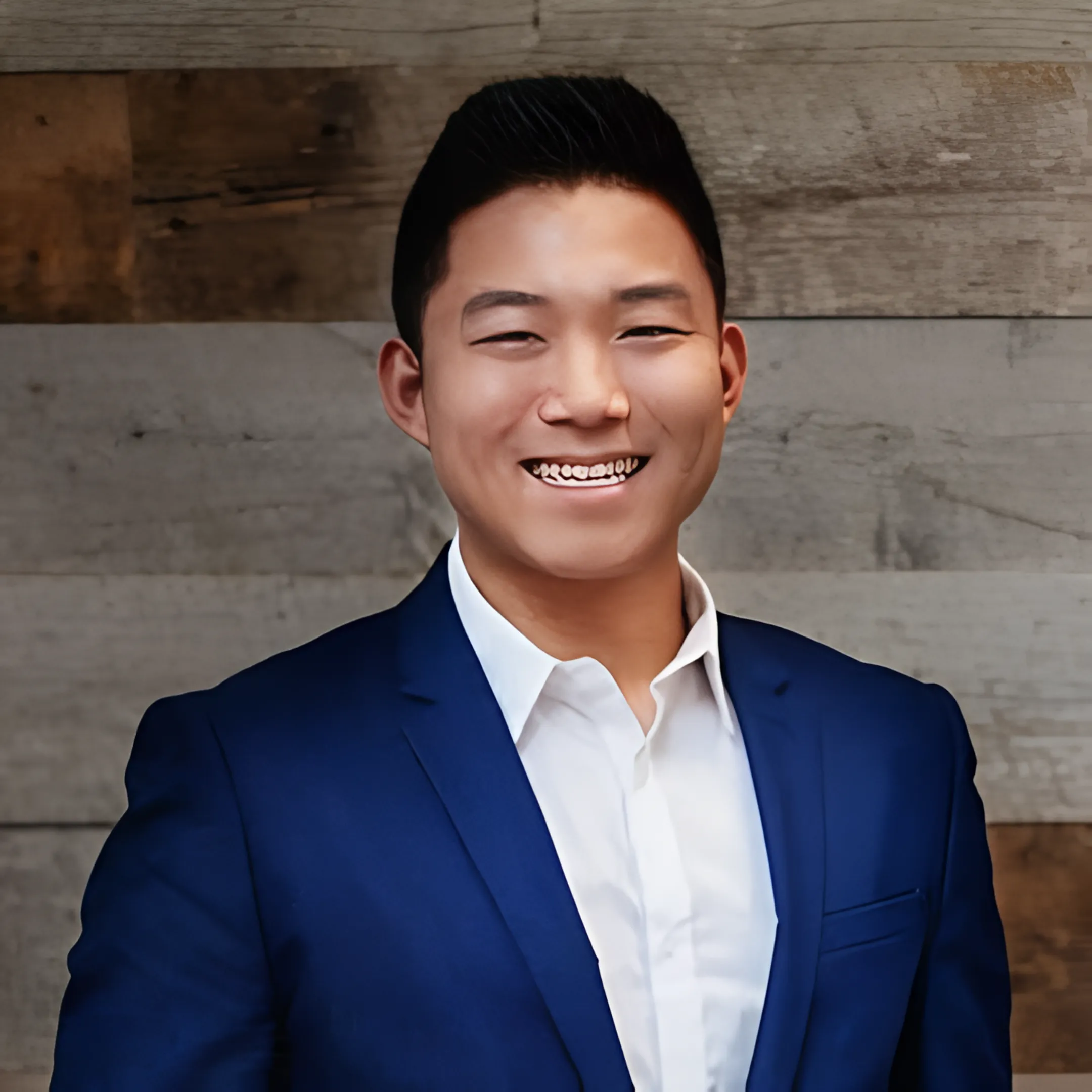 Portrait of John Yi, Financial Communications Professional