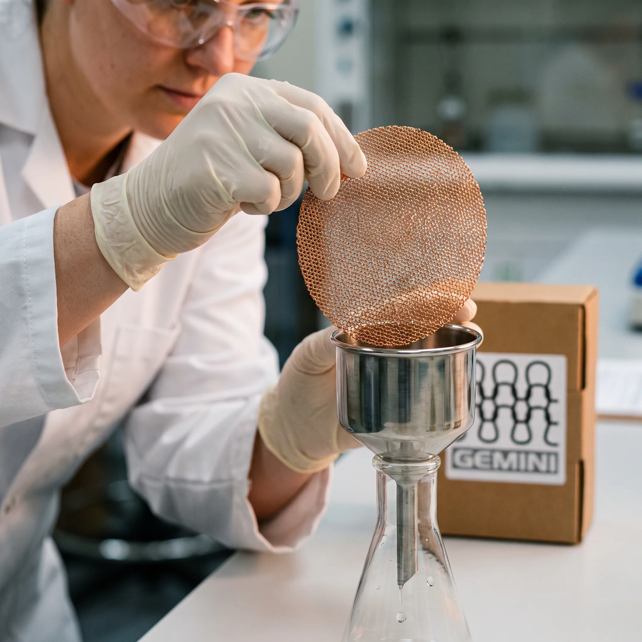 Pharmaceutical & Laboratory