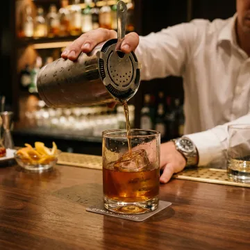Hospitality & Bar