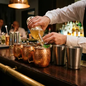 Hospitality & Bar Service