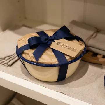Gifting & Specialty Retail