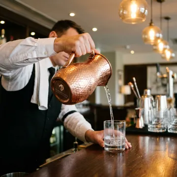 Hospitality & Bar Service
