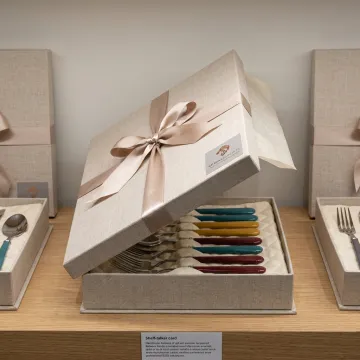 Retail & Gifting Programs