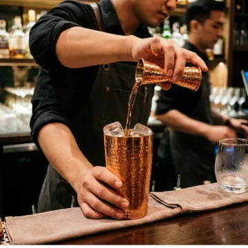 Restaurants & Bars