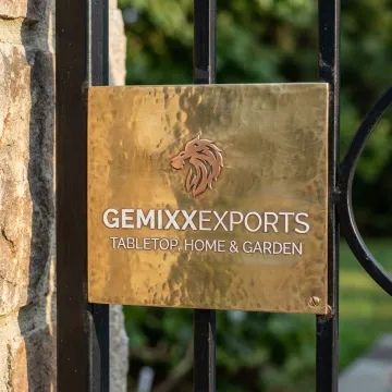 Architectural Signage & Outdoor Décor