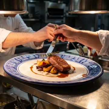 Hospitality serving platters