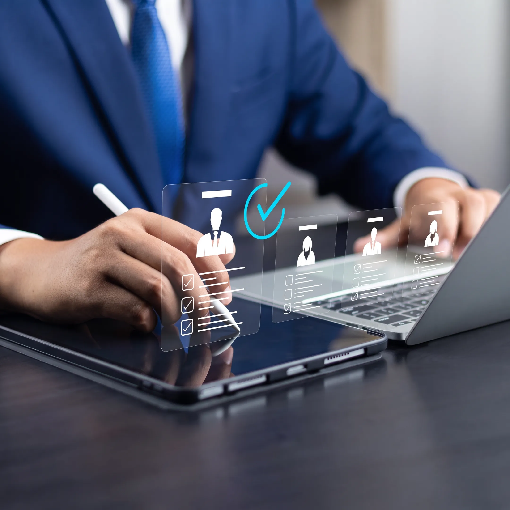 Startup leaders discussing U.S. hiring strategy with recruitment consultants