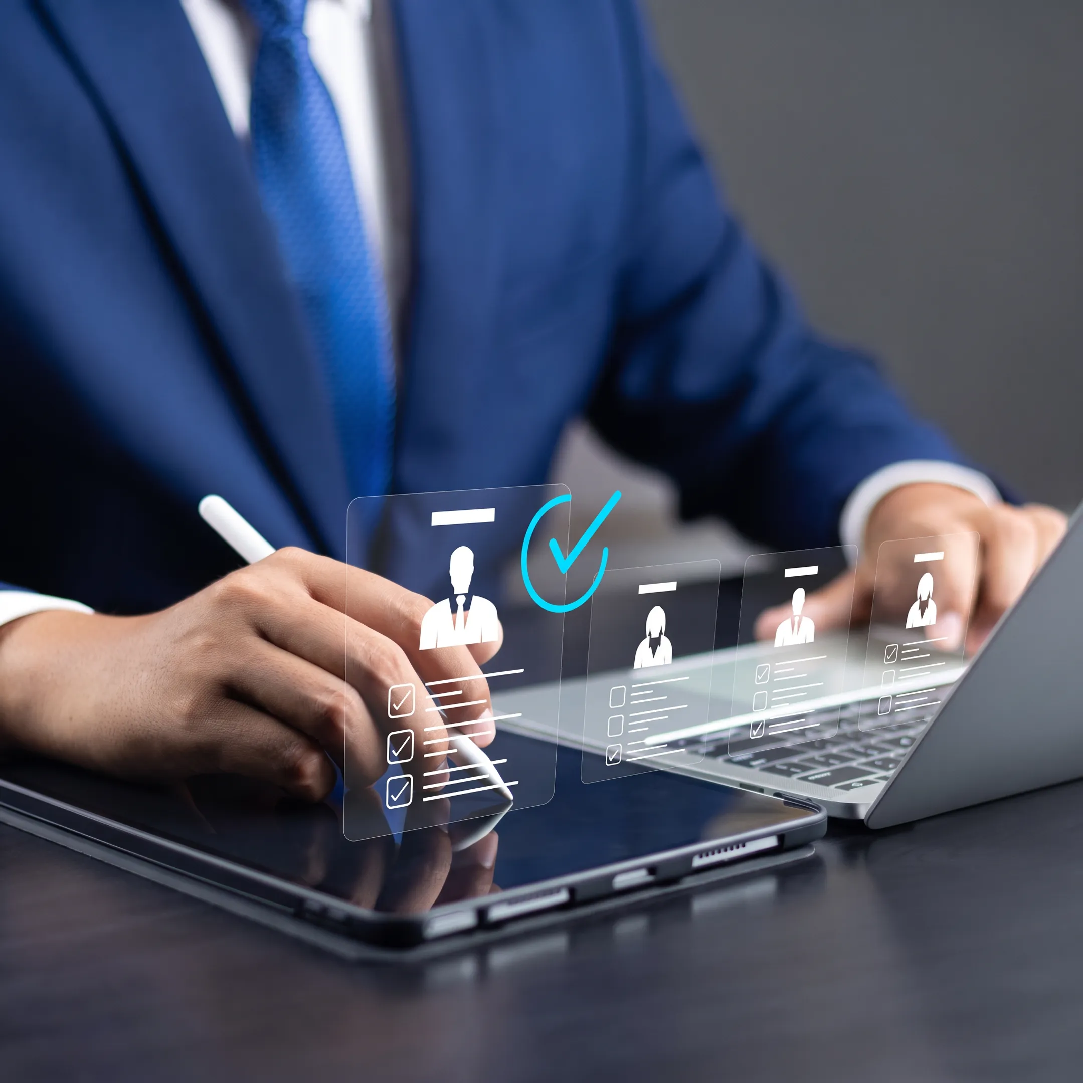 Consultants evaluating executive candidates for US commercial leadership roles