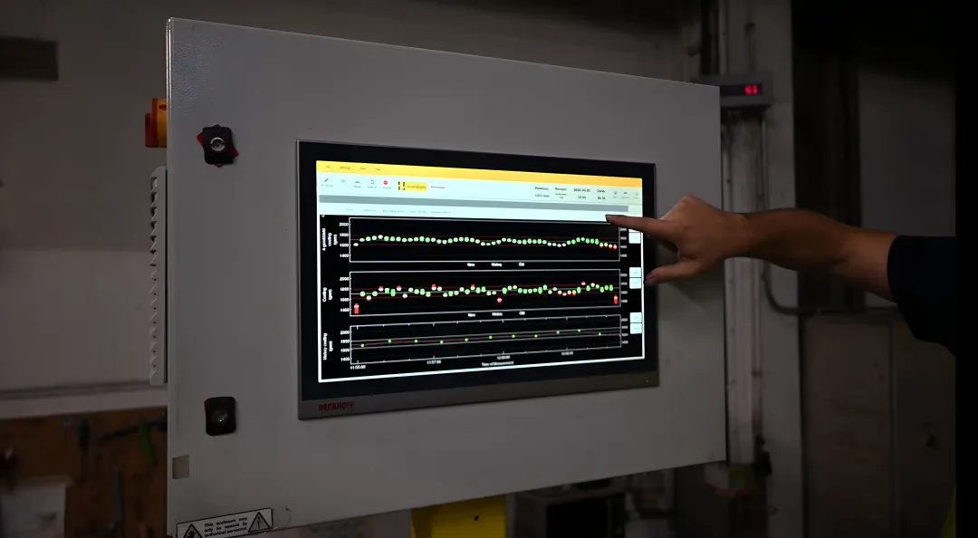 M-Ray millimeter wave measurement technology in action on industrial production line
