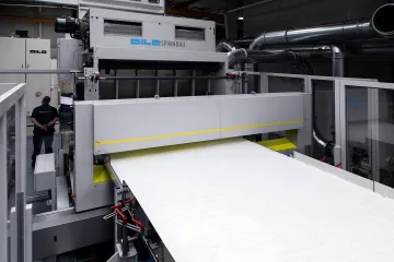 Industrial optical measurement system monitoring production line