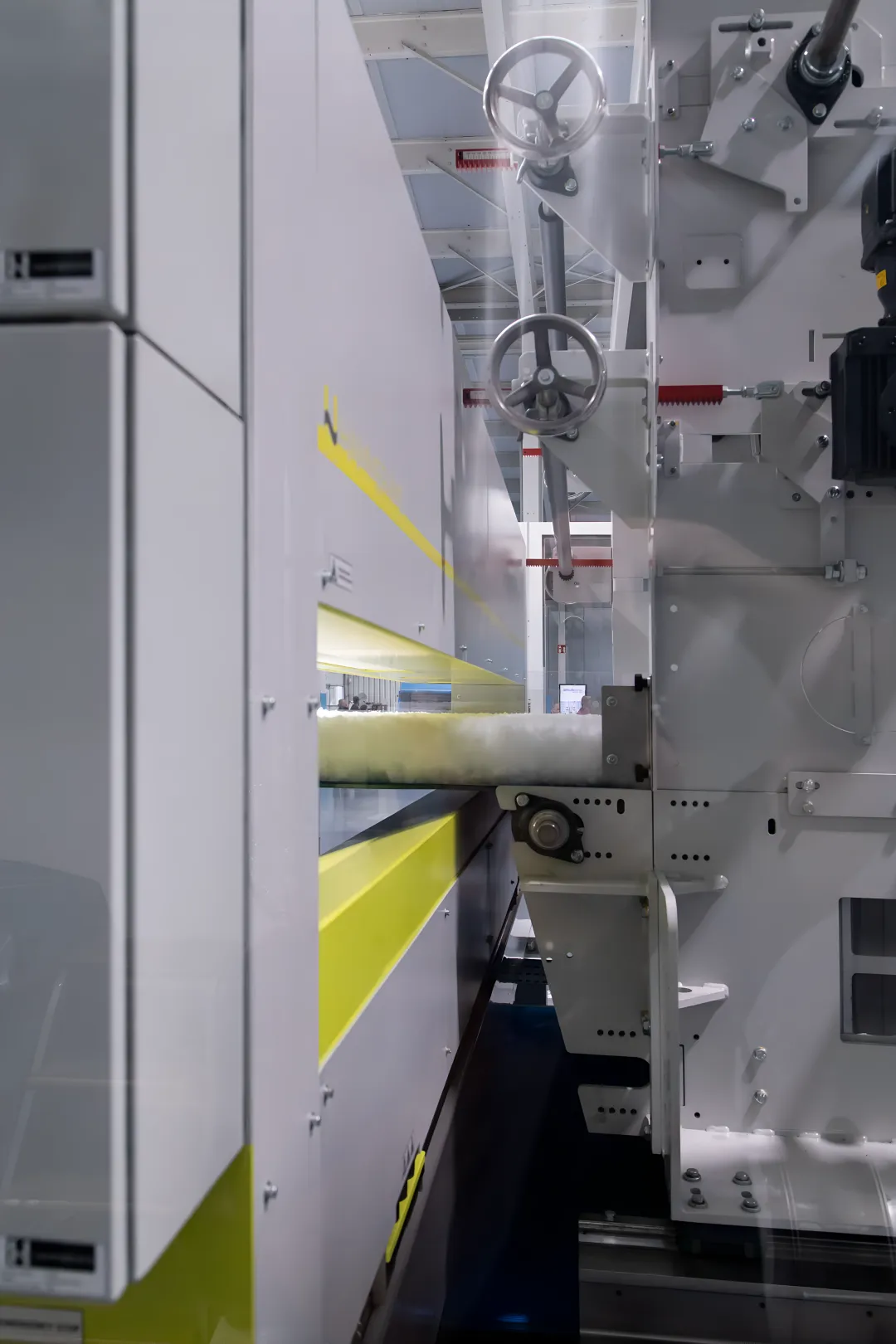 L-Ray measurement system analyzing material thickness