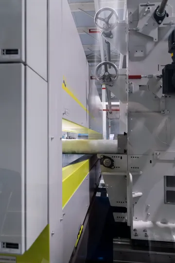 L-Ray measurement system analyzing material thickness