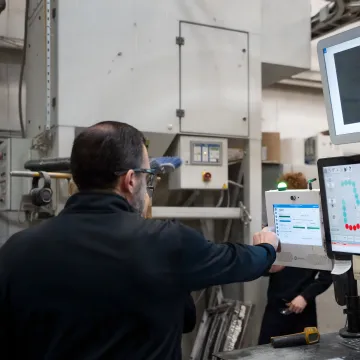 Digital Work Instructions & Checklists for Maintenance