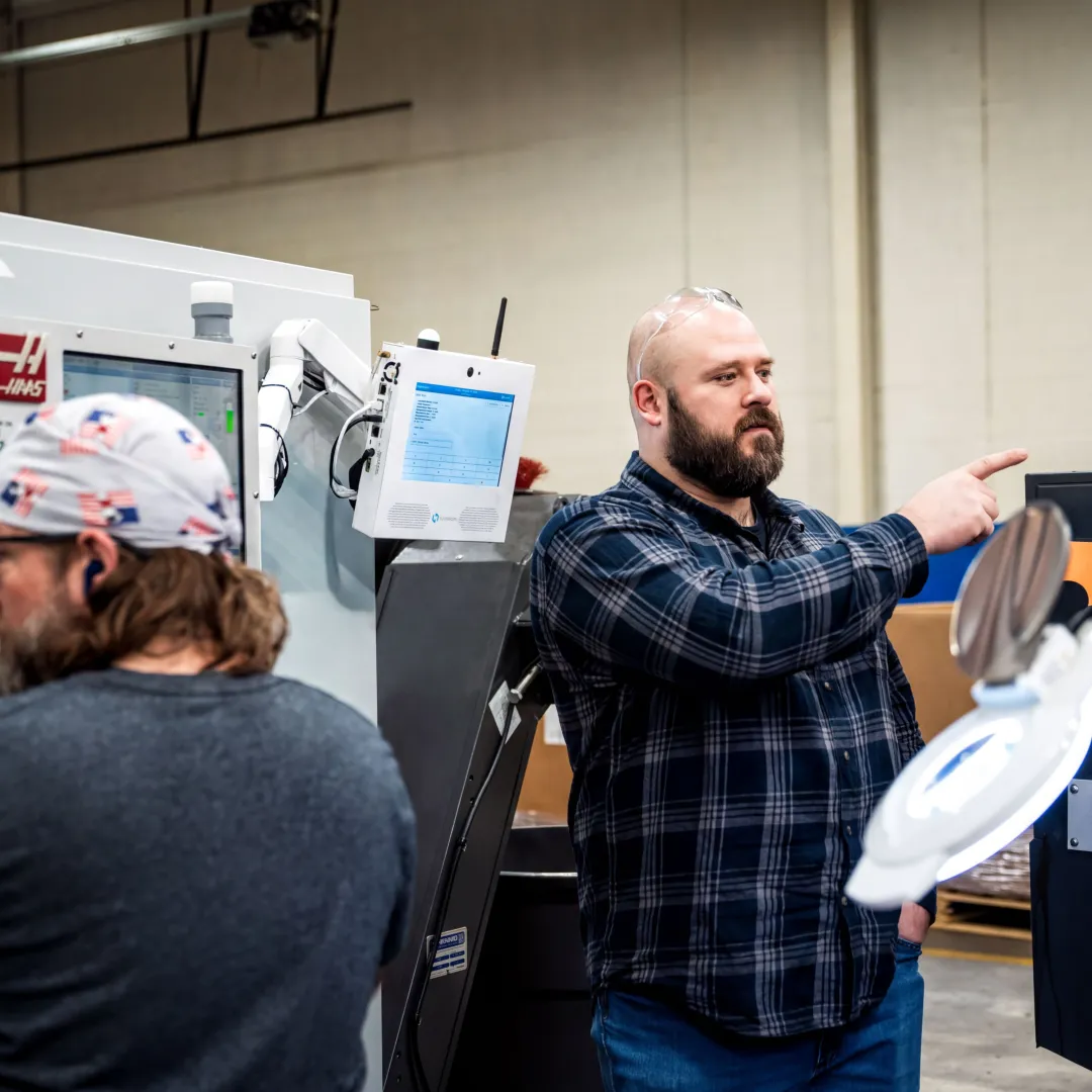 Connected manufacturing workcenter with live production data