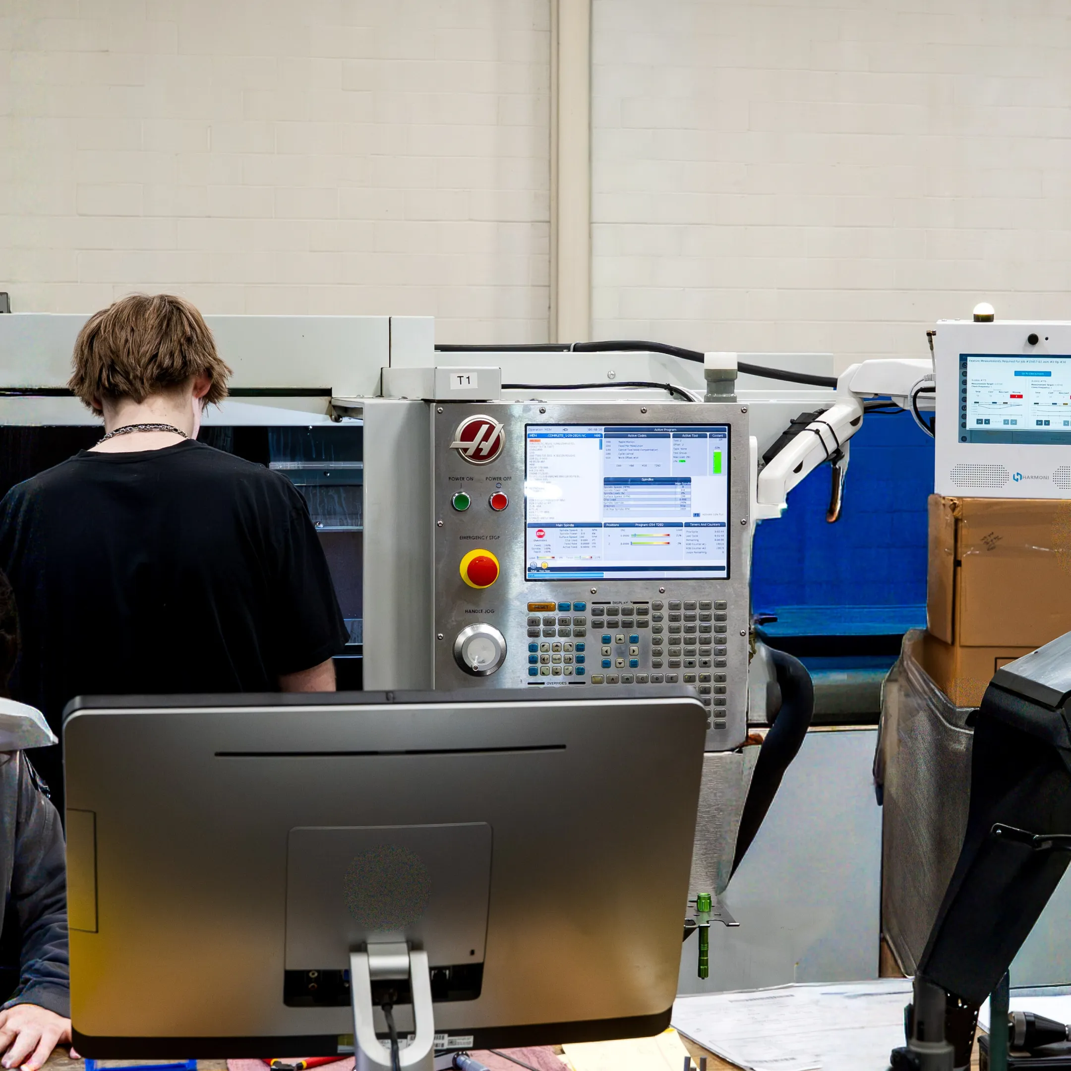 Live CNC production dashboard with OEE and machine status