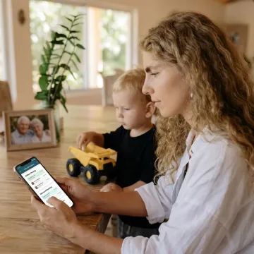 Family caregiver support through mobile app