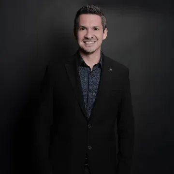 Portrait of Jamie Viramontes, Founder and Chief Executive Officer of Konnect