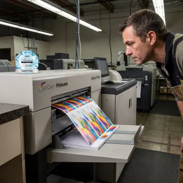 High-speed colour printing machine in operation
