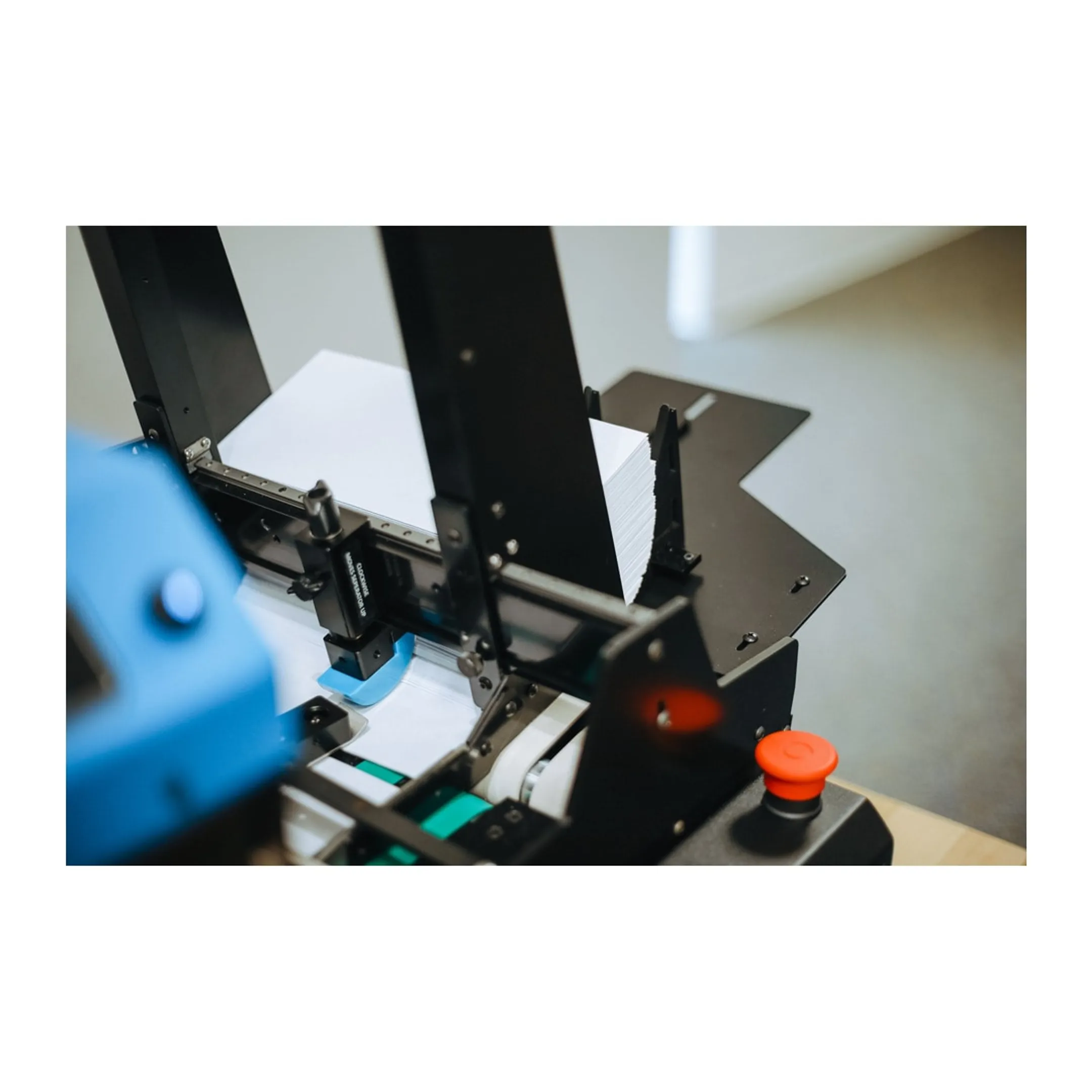 Operator monitoring a high-speed inkjet print system