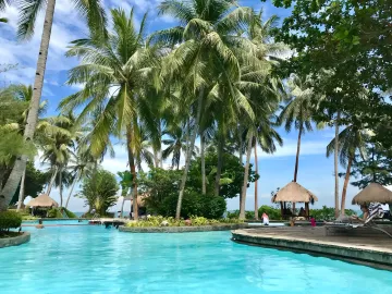 Resorts & Hospitality