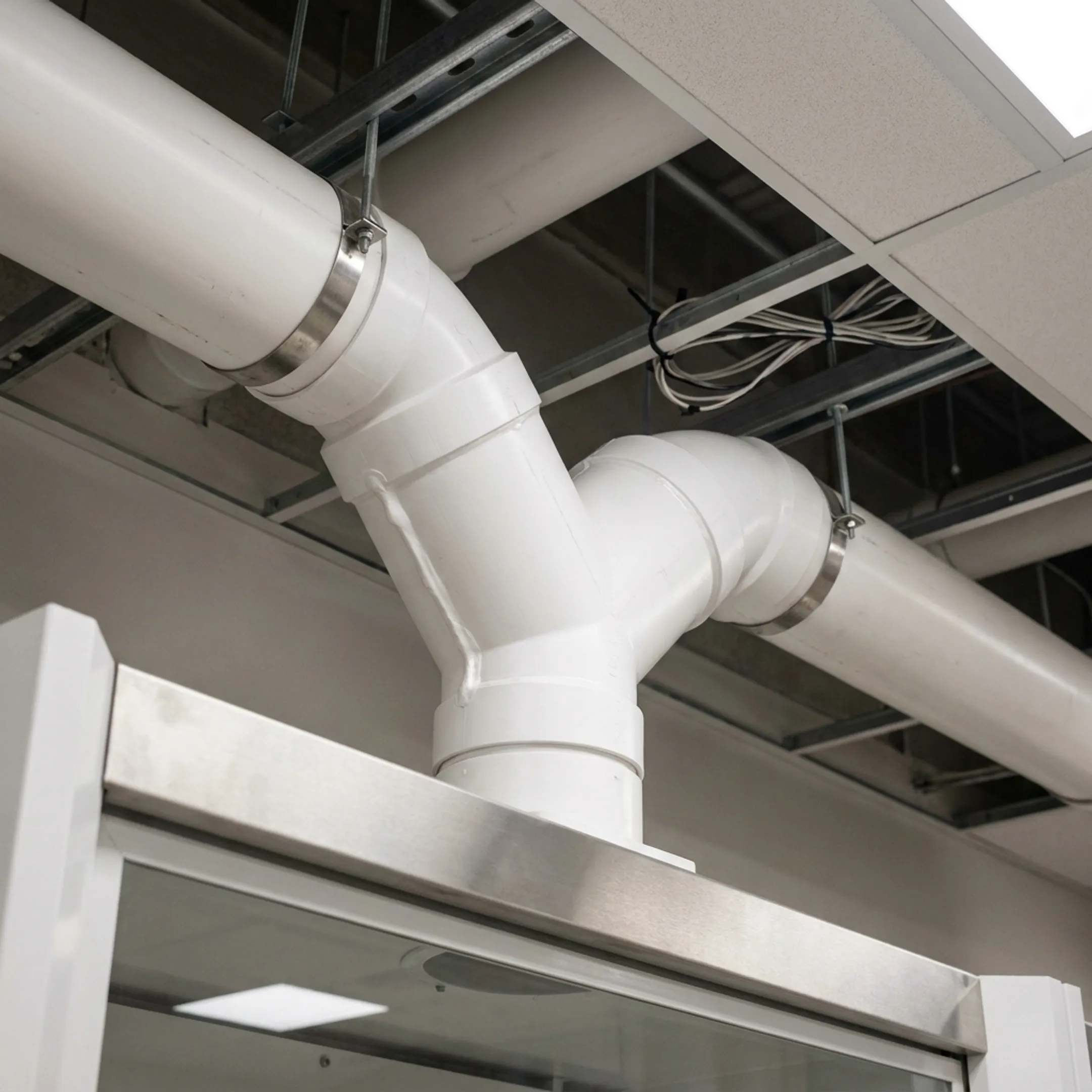 Laboratory fume hood ventilation