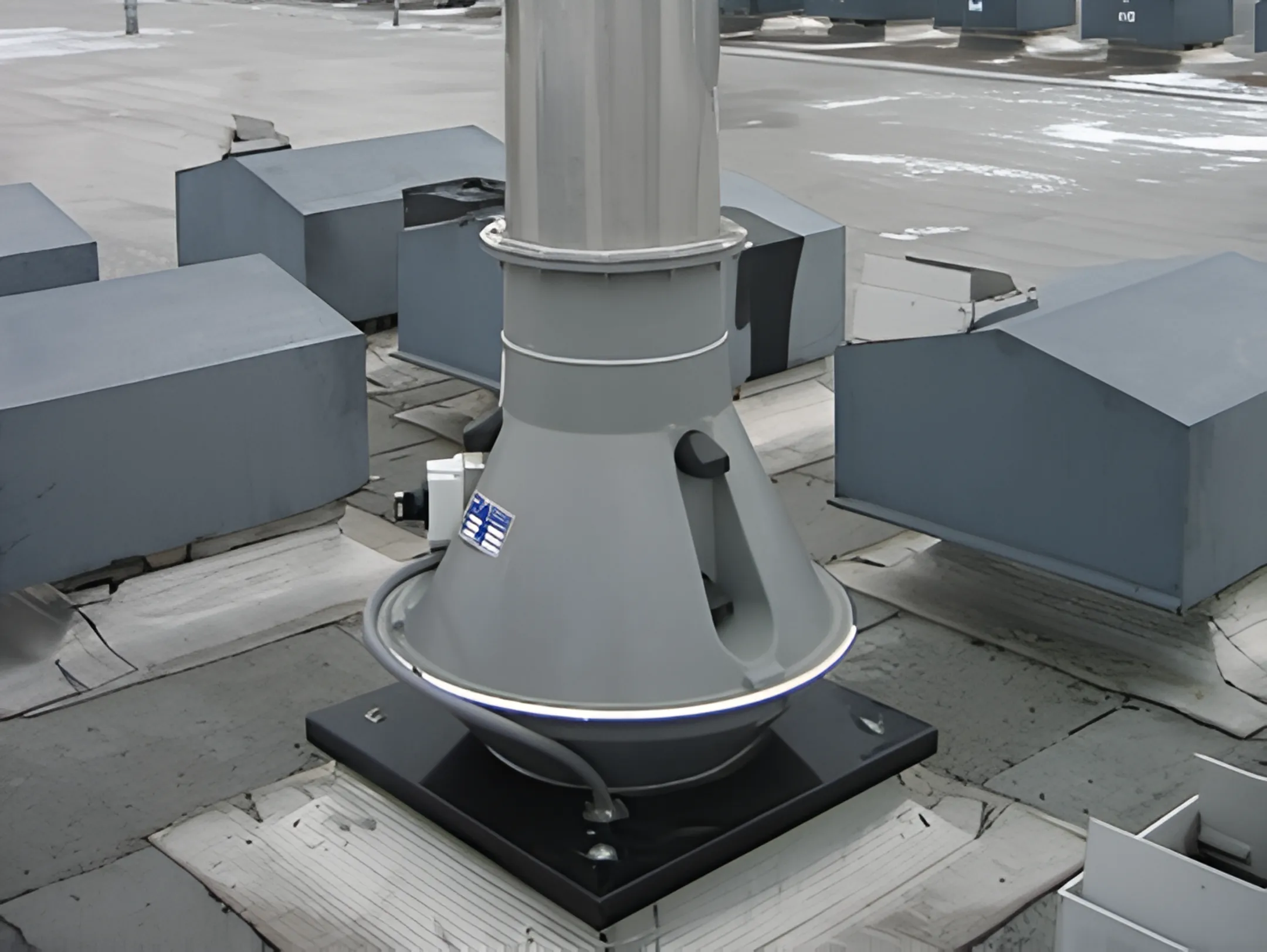 Laboratory fume hood ventilation