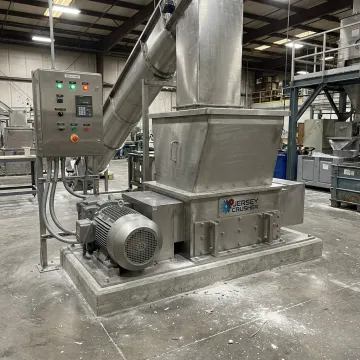 Industrial lump breaker equipment processing bulk material