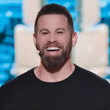 Jon Dorenbos delivering an overcoming adversity keynote
