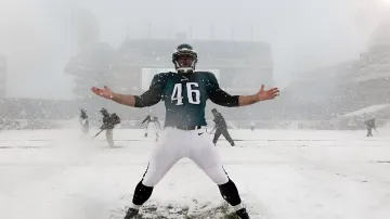 Jon Dorenbos speaking to corporate audience during keynote presentation