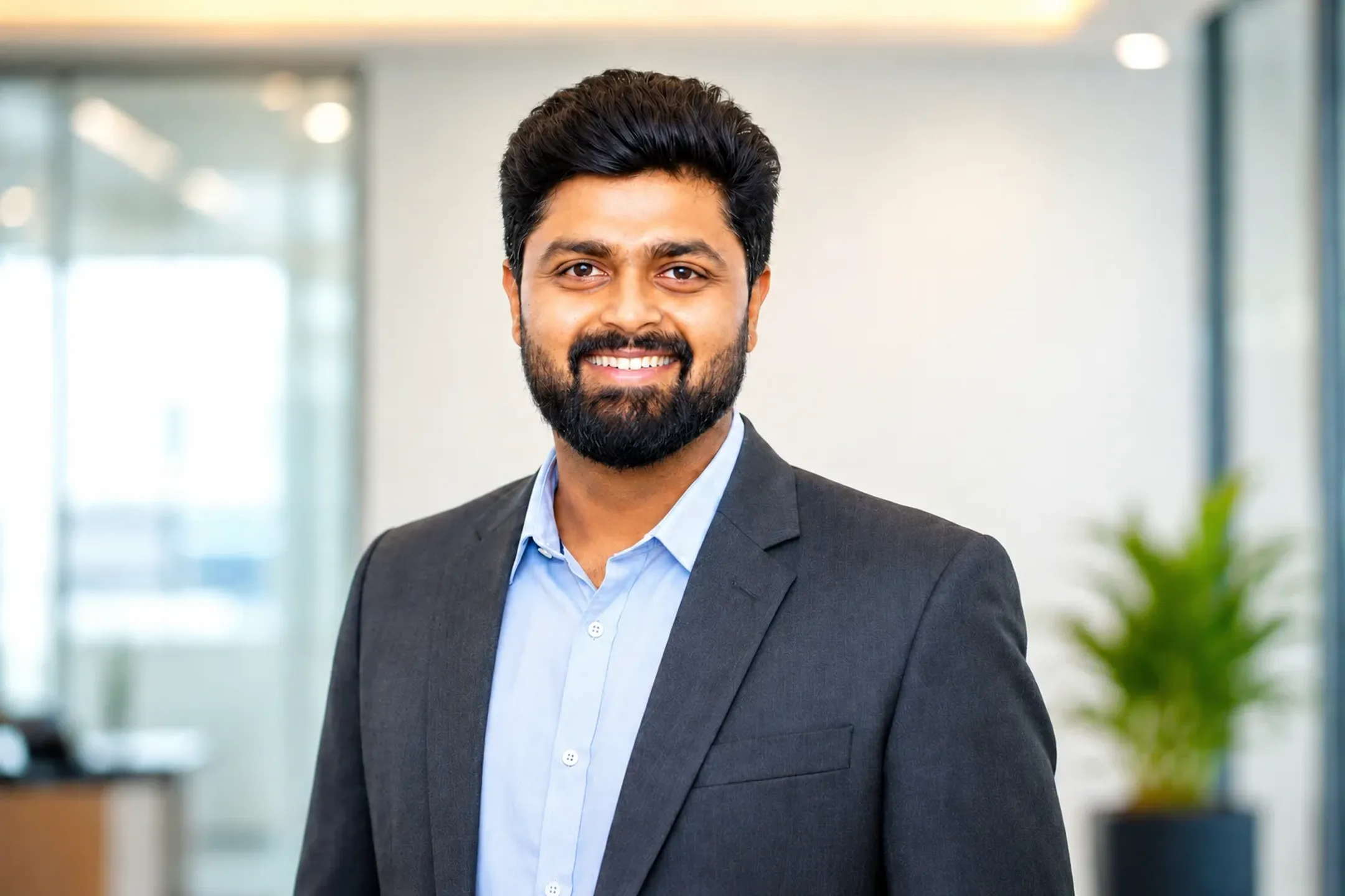 Portrait of Anuraag Biswas, Vice President of KnowVisory Global