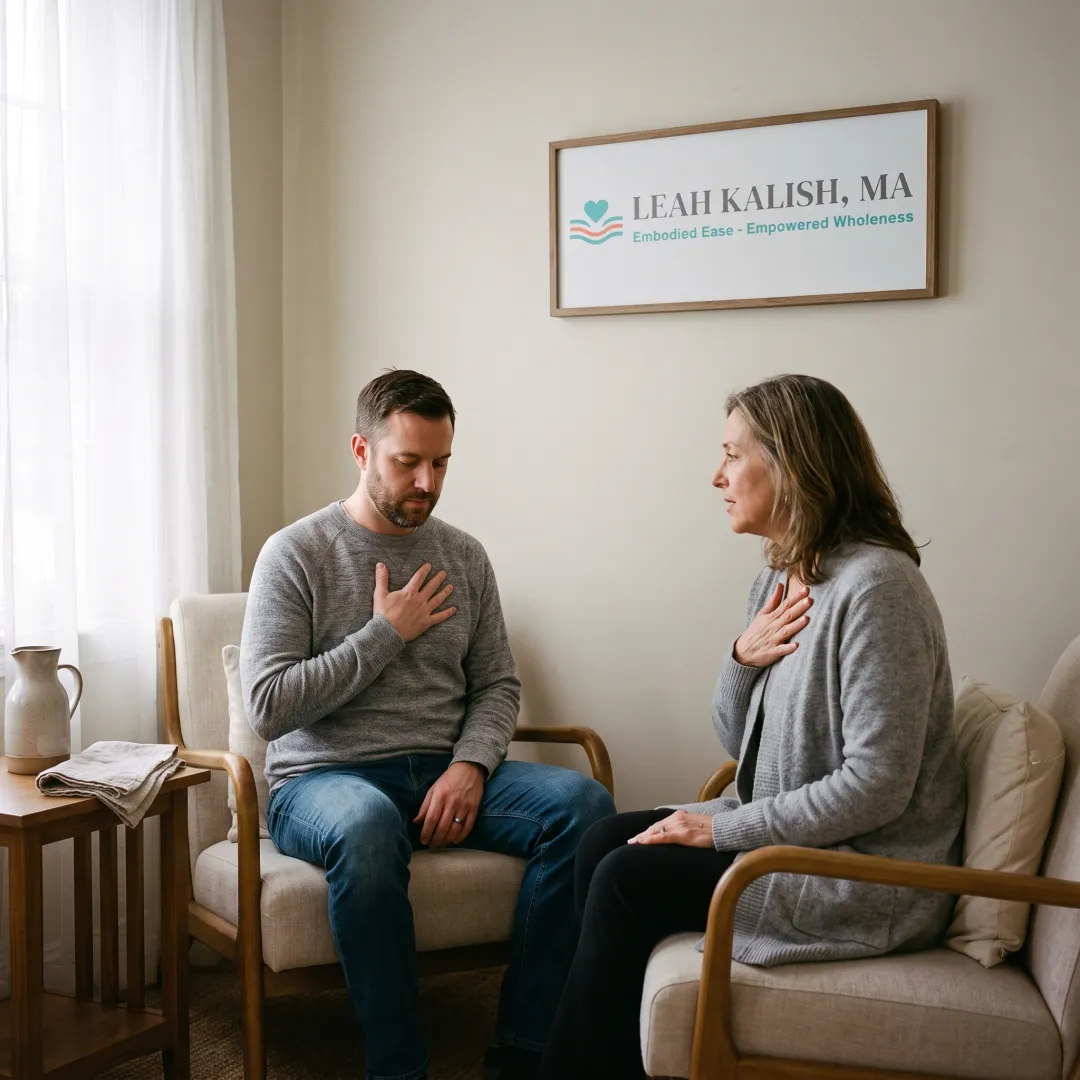 Practitioner and client in a mindful somatic session