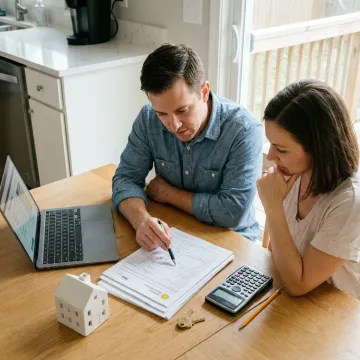 California homebuyers reviewing FHA loan options