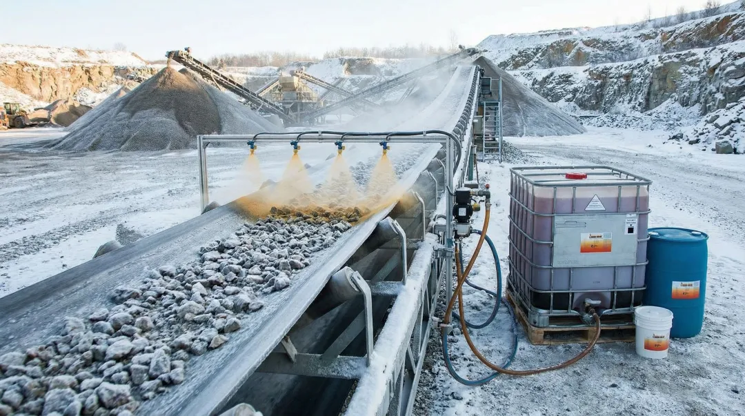 Liquid Heat conveyor belt deicer product and automated spray system in quarry operation