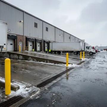 Warehouses & Distribution Centers