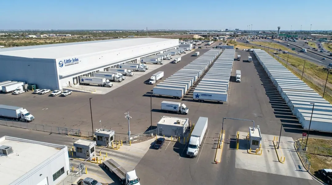 Laredo cross-border facility yard with trailer staging areas and cross-dock operations