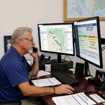 Dispatcher tracking expedited freight route