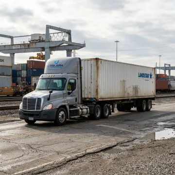 Intermodal Drayage Services — Container Trucking