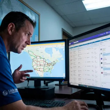 Dispatcher tracking expedited freight delivery