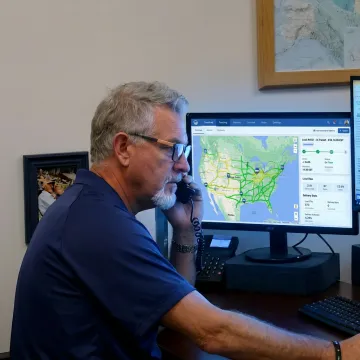 Dispatcher tracking expedited truckload shipment