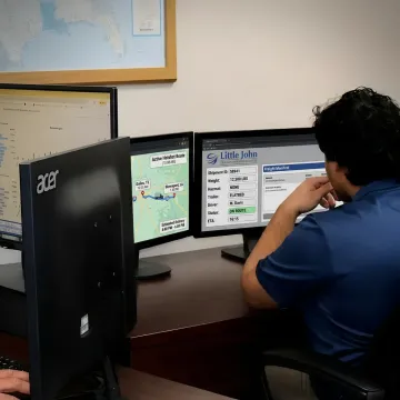 Dispatcher tracking a hotshot freight shipment