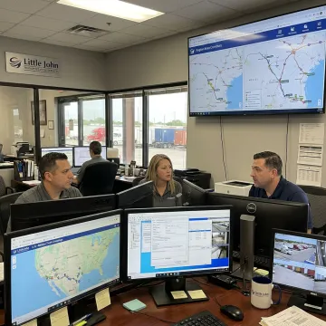 Cross-border freight team coordinating USA to Mexico truckload shipment