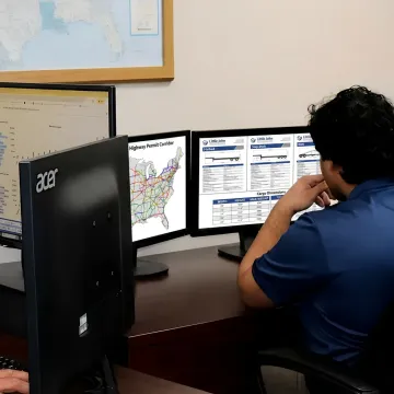 Flatbed load planning with route map
