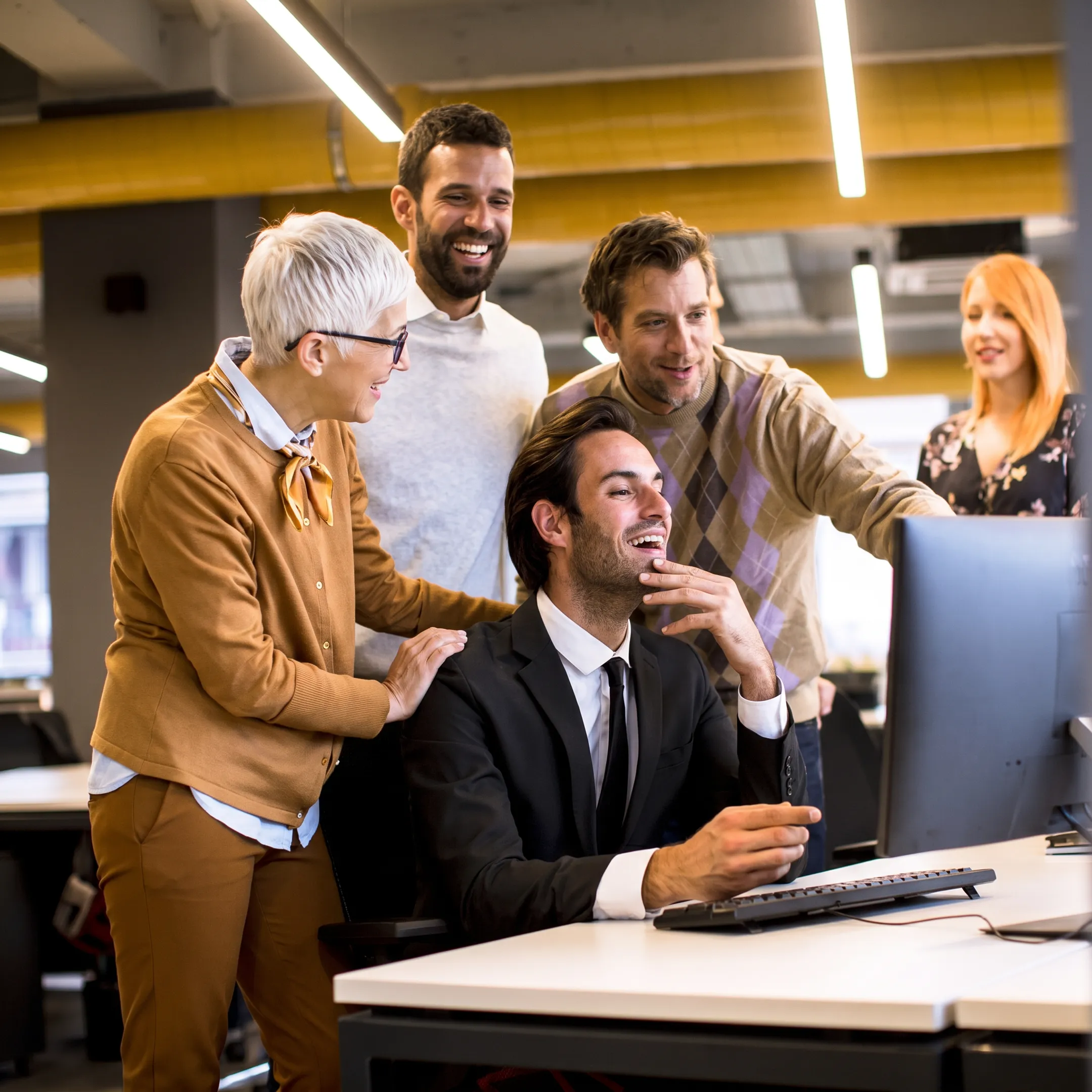 Consultant planning a cloud data migration