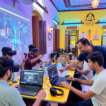 Students learning AR and VR design
