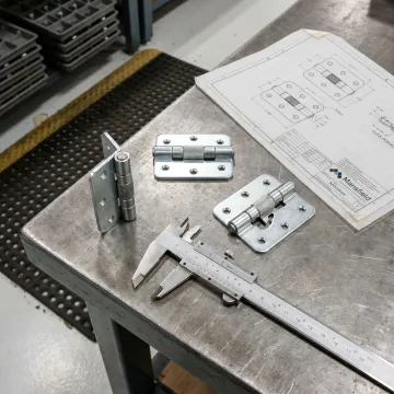 Custom detent torque hinge assembly