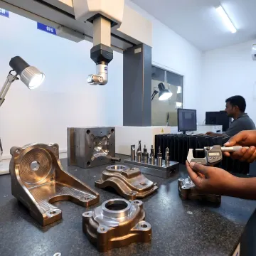Precision forged metal components