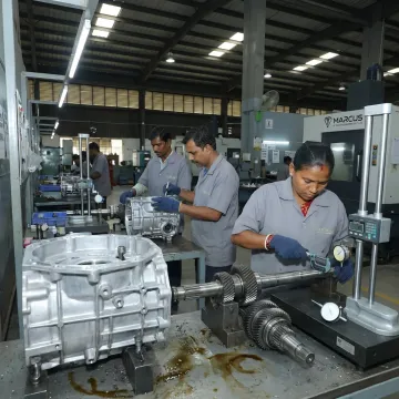 Precision transmission assembly manufacturing line