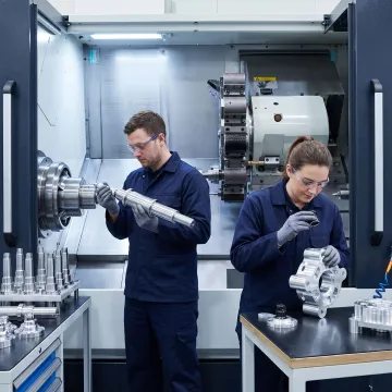 Precision CNC milling and turning machine shop